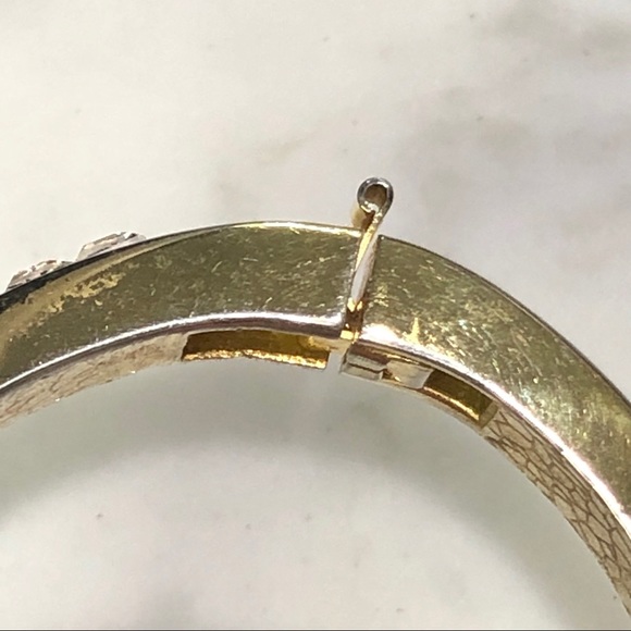 Channel Set Rhinestone Bracelet - Picture 5 of 8